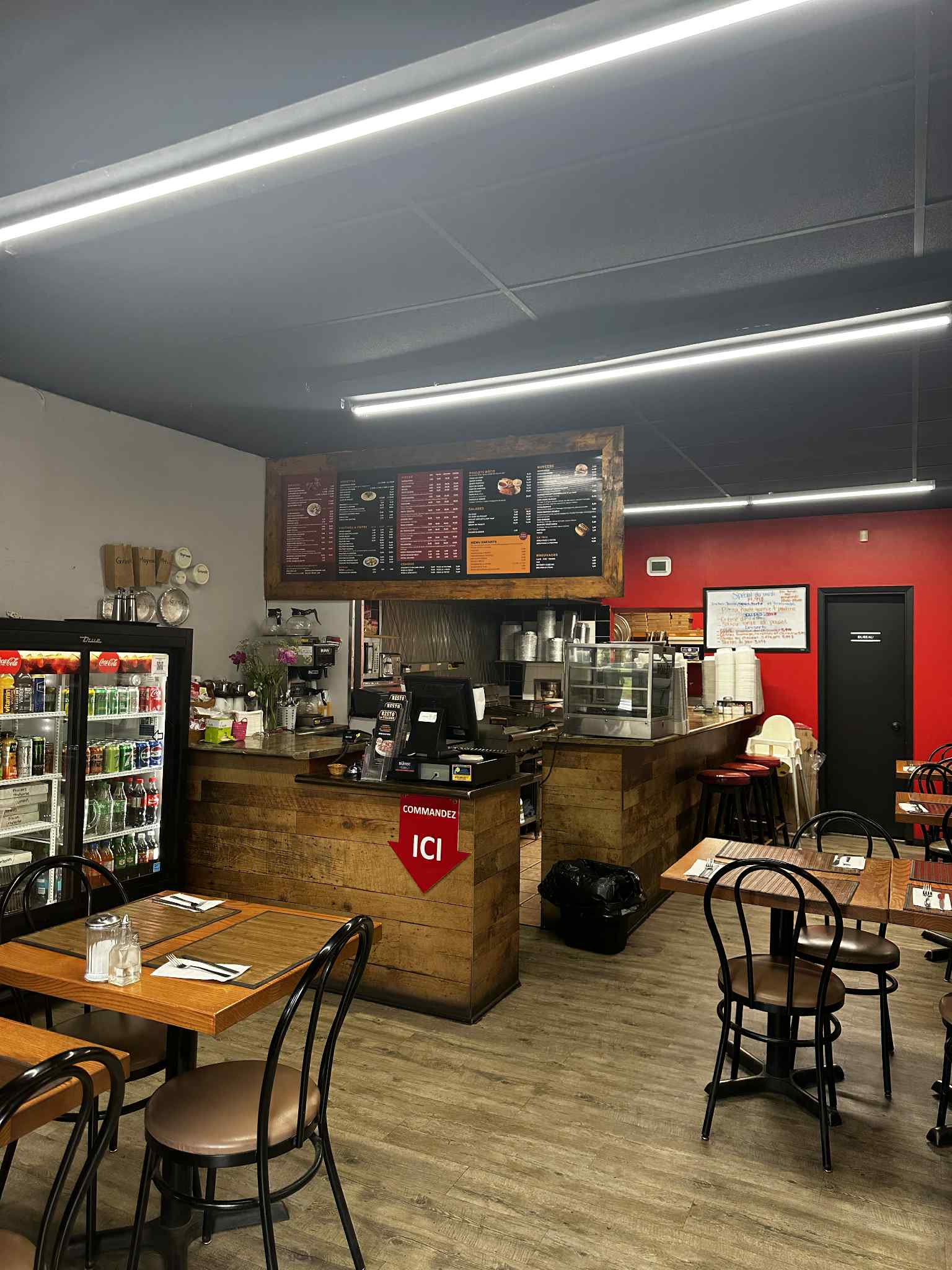 Comptoir avec ardoise du menu