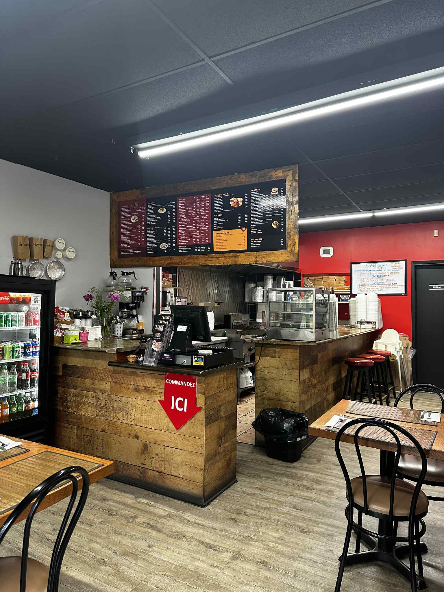 Salle à manger du restaurant